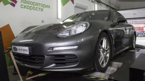 Porsche Panamera 3.0d 250 л.с